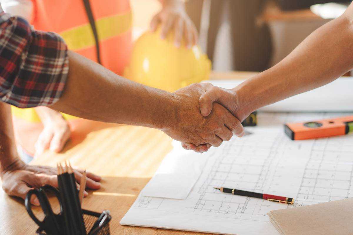 Firma de contrato llave en mano sin sorpresas